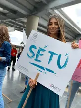 Sé Tú, slogan del desfile (Moda en Movimiento)